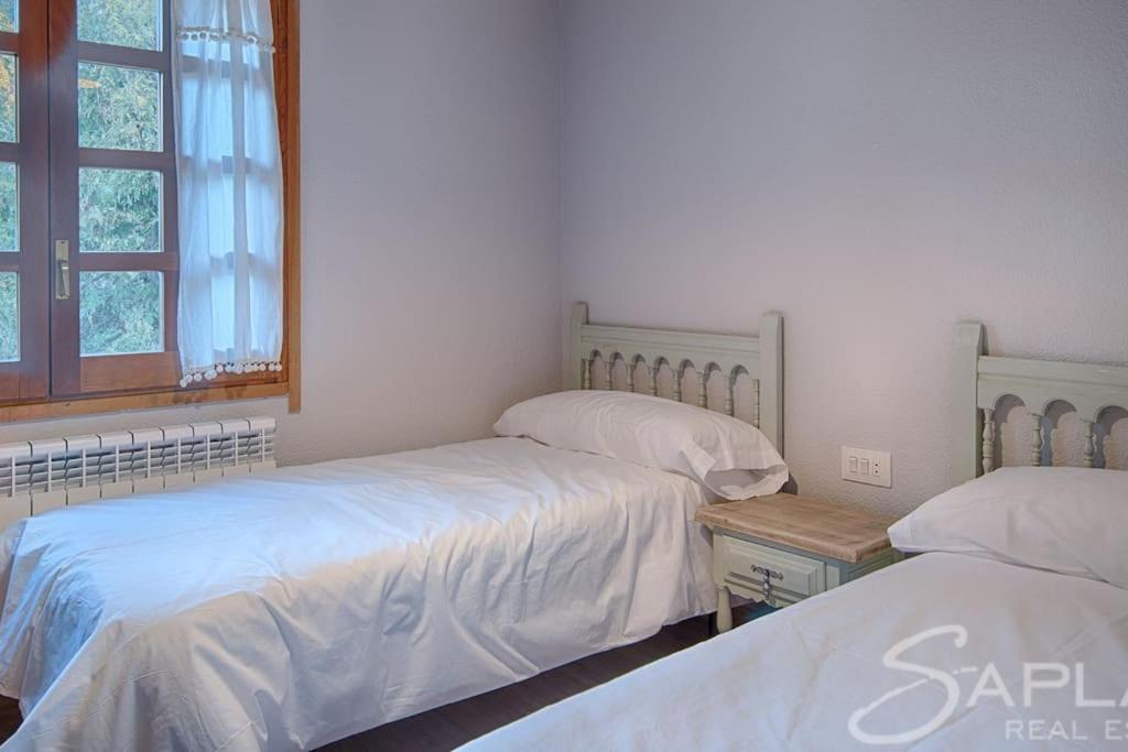Saplan Real Estate Pensaueth Villa Salardú Kültér fotó