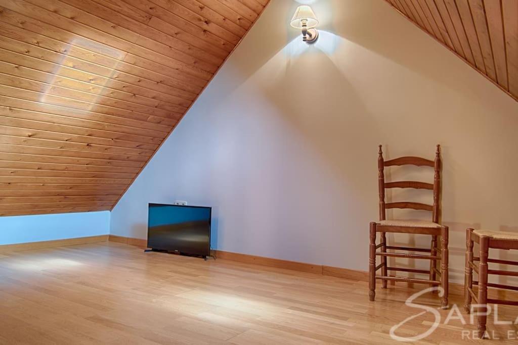 Saplan Real Estate Pensaueth Villa Salardú Kültér fotó