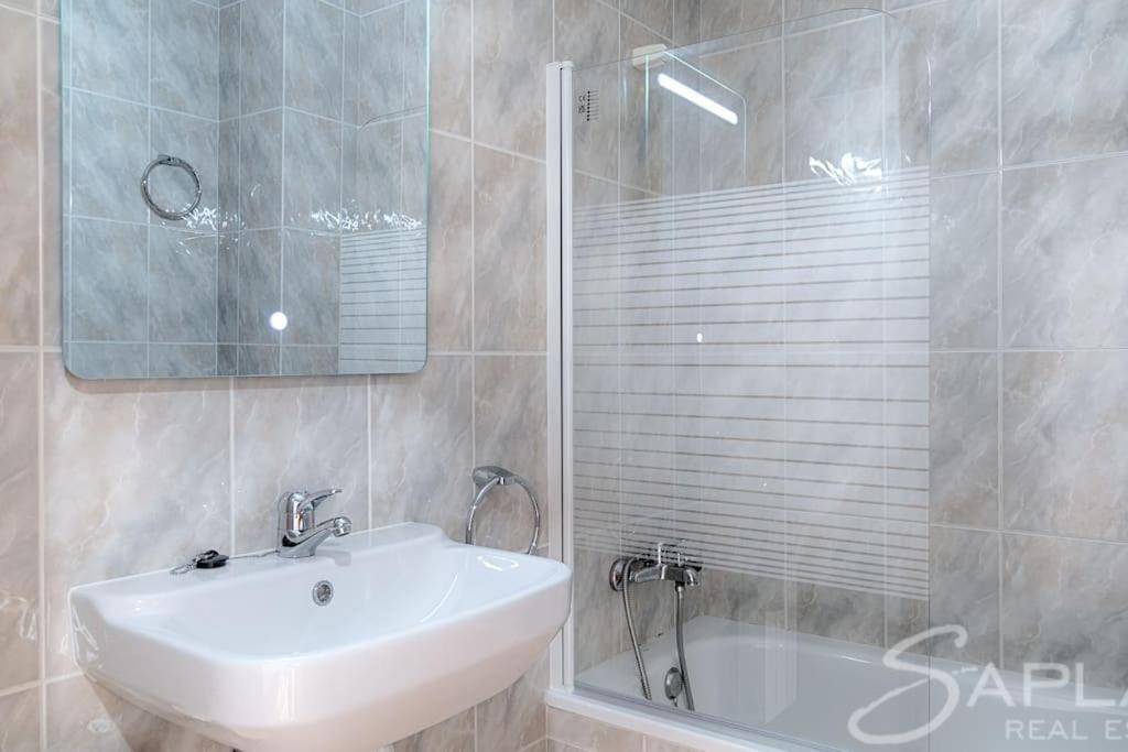 Saplan Real Estate Pensaueth Villa Salardú Kültér fotó