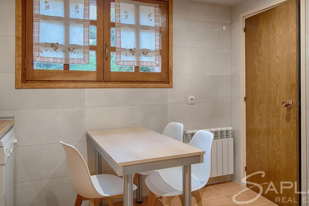 Saplan Real Estate Pensaueth Villa Salardú Kültér fotó