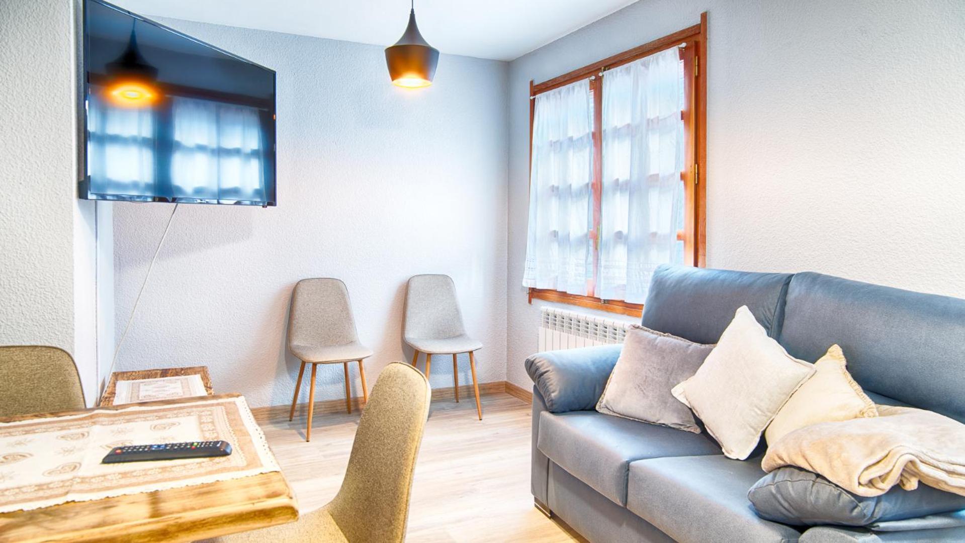 Saplan Real Estate Pensaueth Villa Salardú Kültér fotó